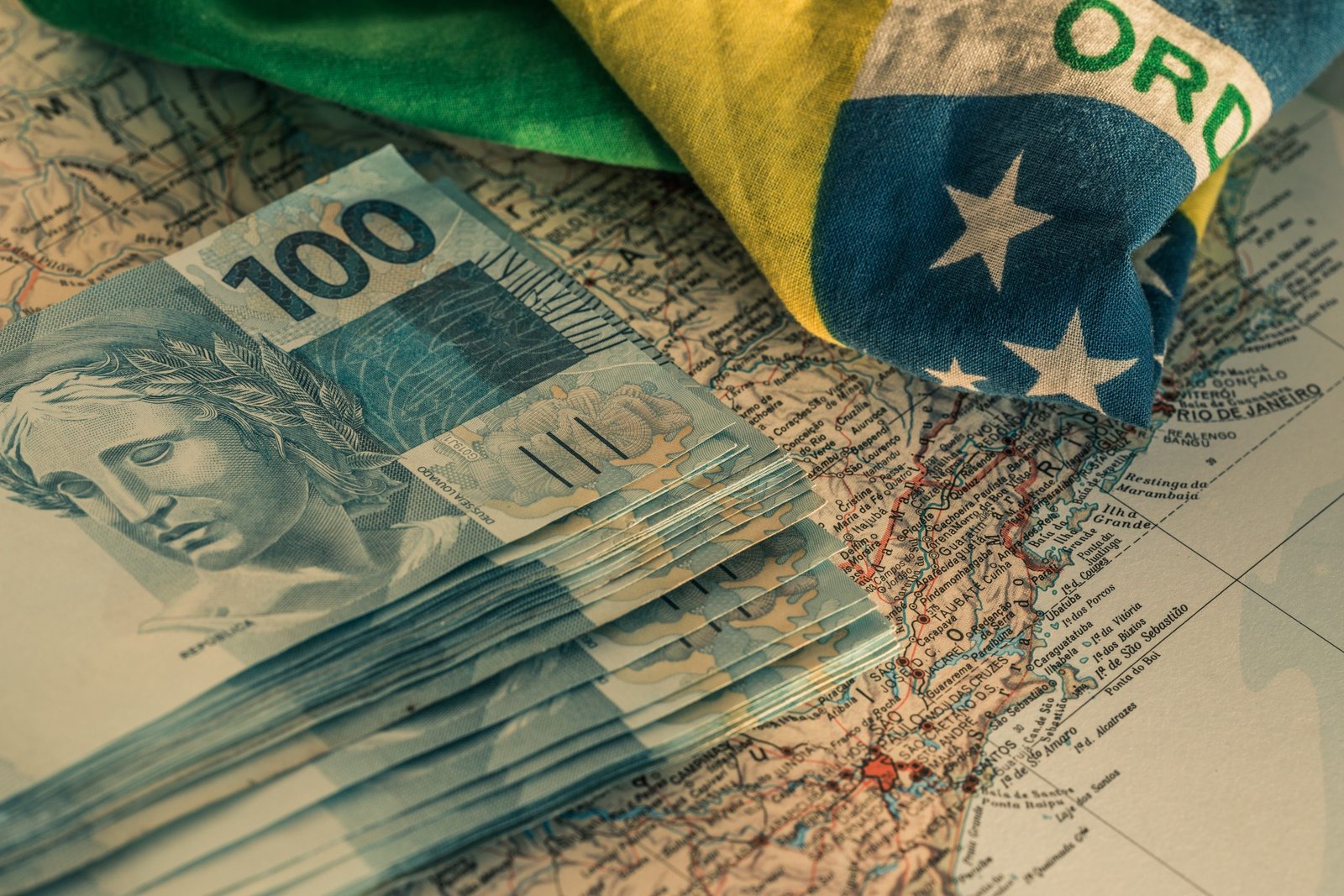 Senado aprova MP que permite sacar vale-alimentação em dinheiro